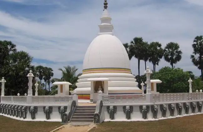 Discover Sri Lanka’s Sacred Site Of Dambako…